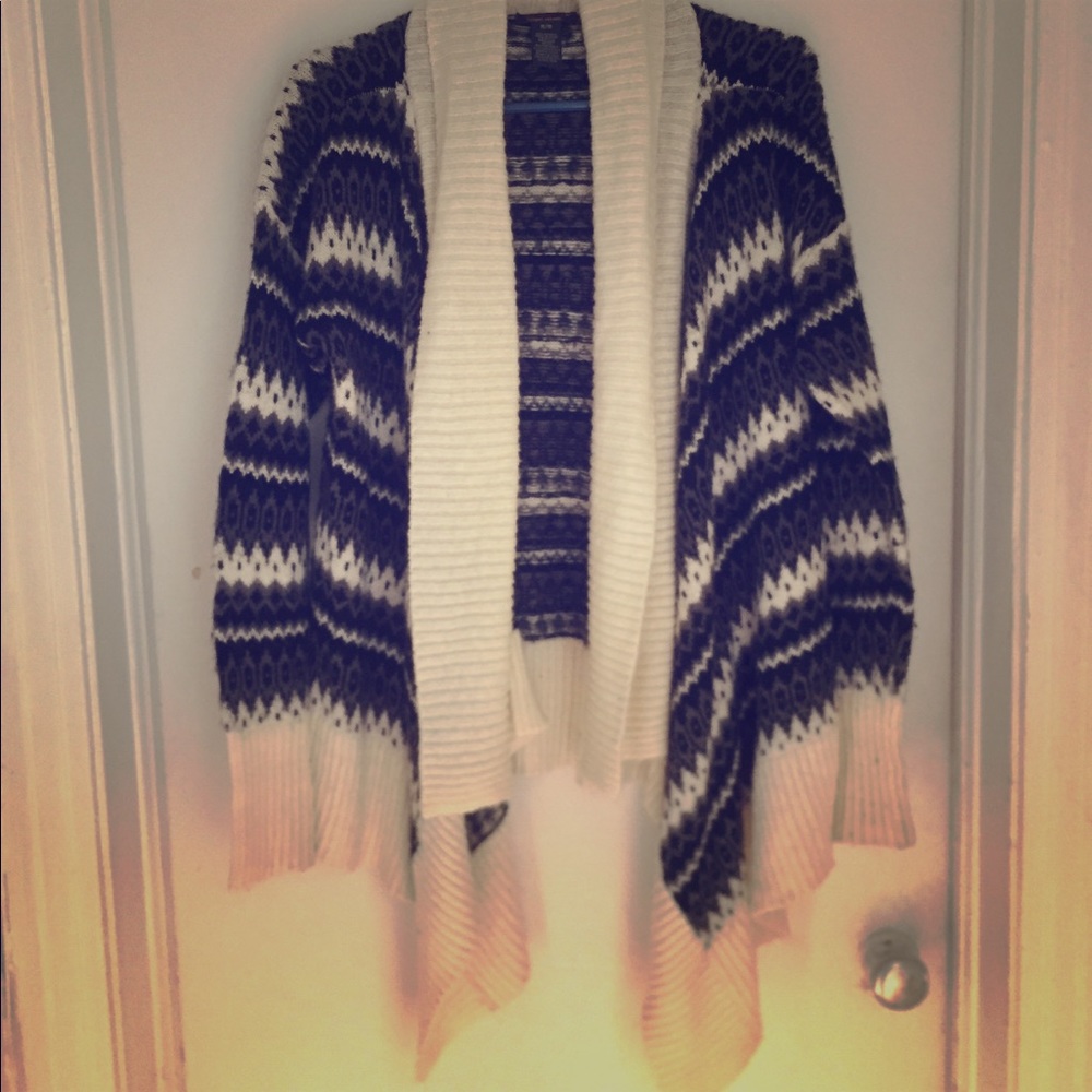 Long wooden cardigan